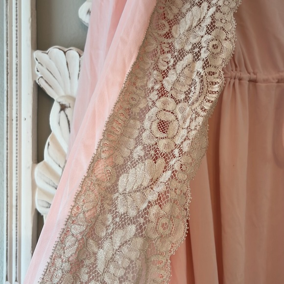 ✨1950’s Vanity Fair Nightgown and Robe Set - Size Medium - Picture 9 of 14